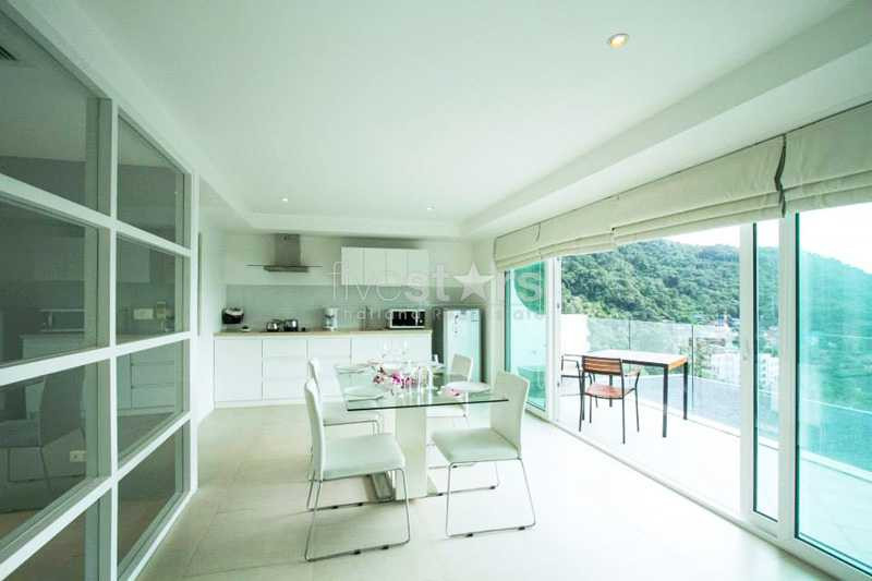 appartement 2-chambres avec une superbe vue sur la baie de Kata, photo 2