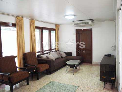 Maison 3-chambres avec un jardin proche de la station de BTS Ari, photo 7