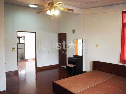 Maison 3-chambres avec un jardin proche de la station de BTS Ari, photo 9
