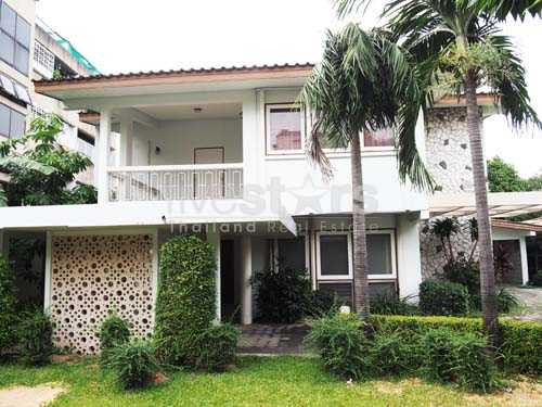 Maison 3-chambres avec un jardin proche de la station de BTS Ari