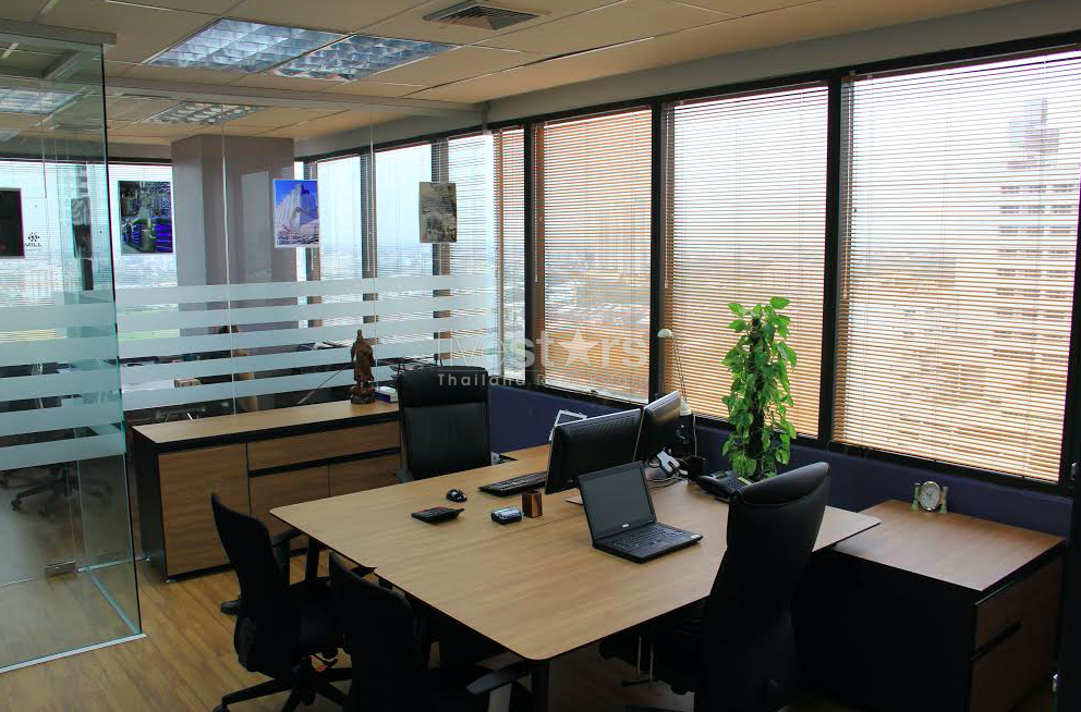 Bureau à louer proche de la station de BTS Udomsuk, photo 6