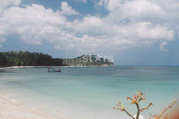 Hotel of 12 rooms on the beach front on the north coast of the island