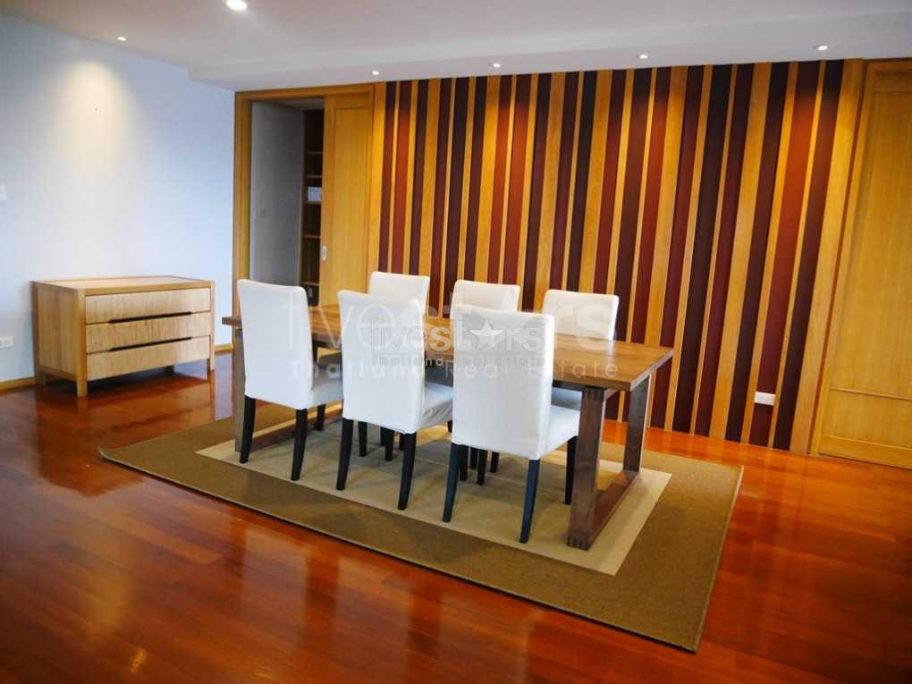 Spacieux appartement contemporain dans un quartier calme de Sathorn, photo 4