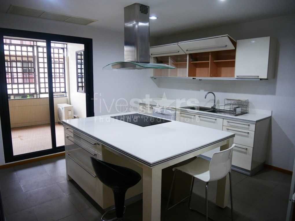 Spacieux appartement contemporain dans un quartier calme de Sathorn, photo 6