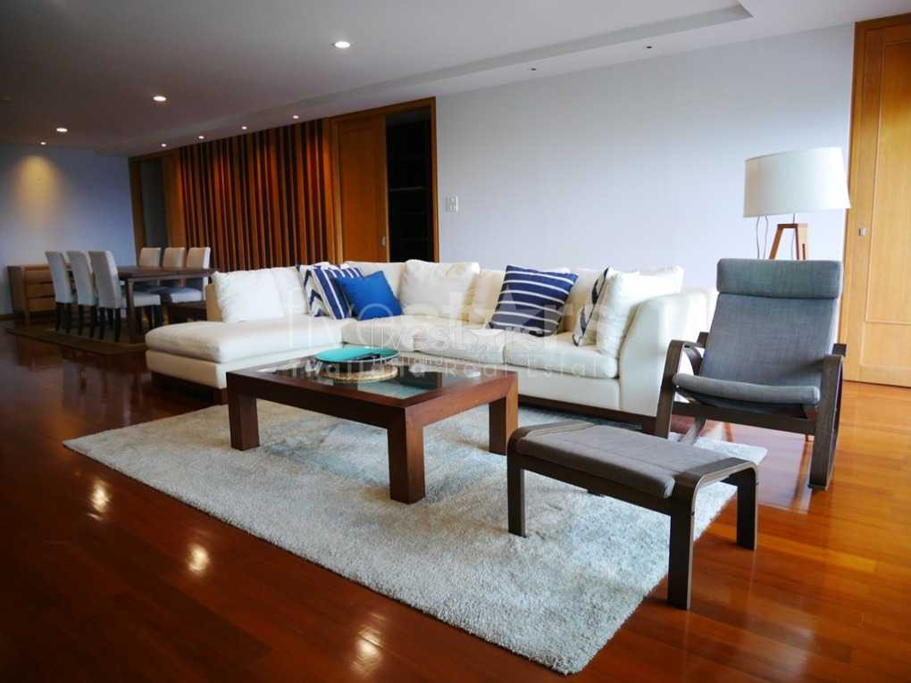 Spacieux appartement contemporain dans un quartier calme de Sathorn, photo 3