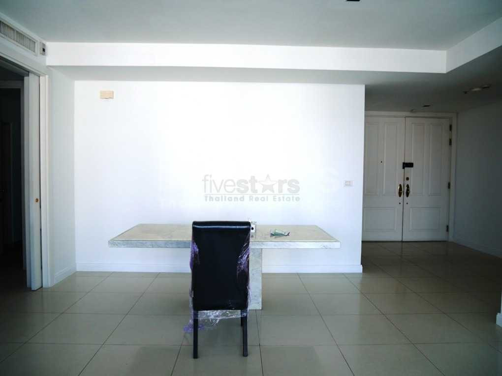 Grand appartement de 4 chambres proche de la station de BTS de Ploenchit, photo 5
