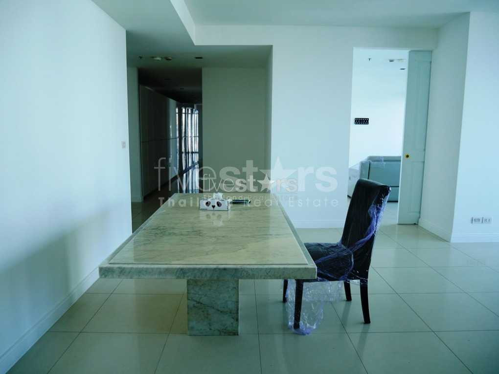 Grand appartement de 4 chambres proche de la station de BTS de Ploenchit, photo 3