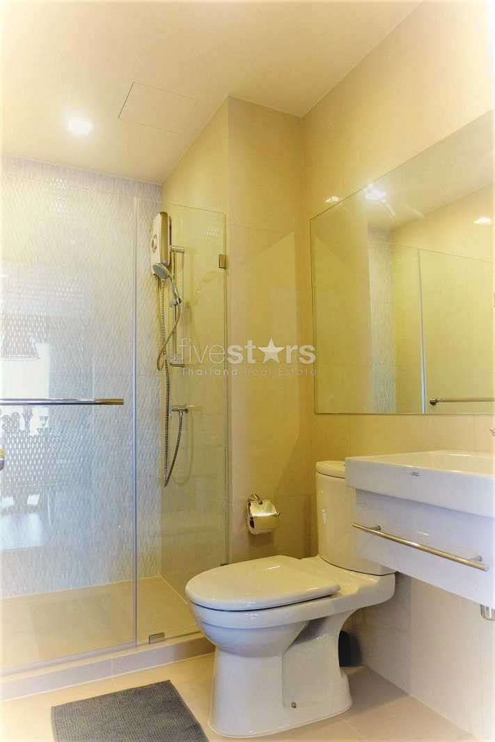 Appartement moderne de 2 chambres proche du BTS Phra Khanong, photo 8
