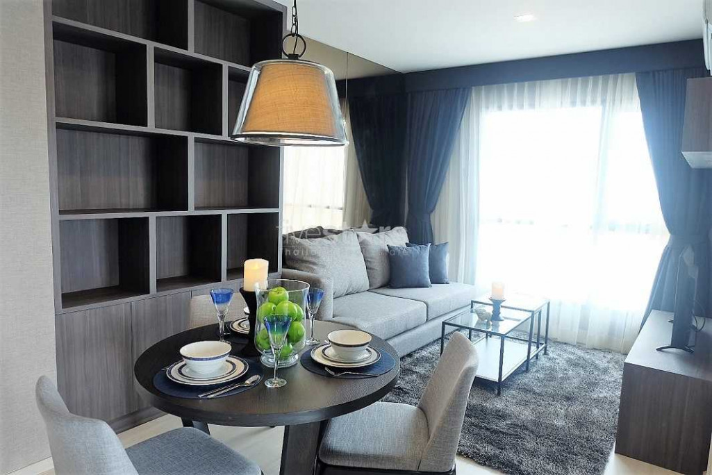 Appartement moderne de 2 chambres proche du BTS Phra Khanong, photo 2