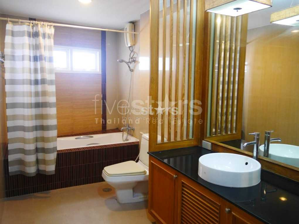 Spacieux appartement de 3 chambres à Thonglor, photo 10