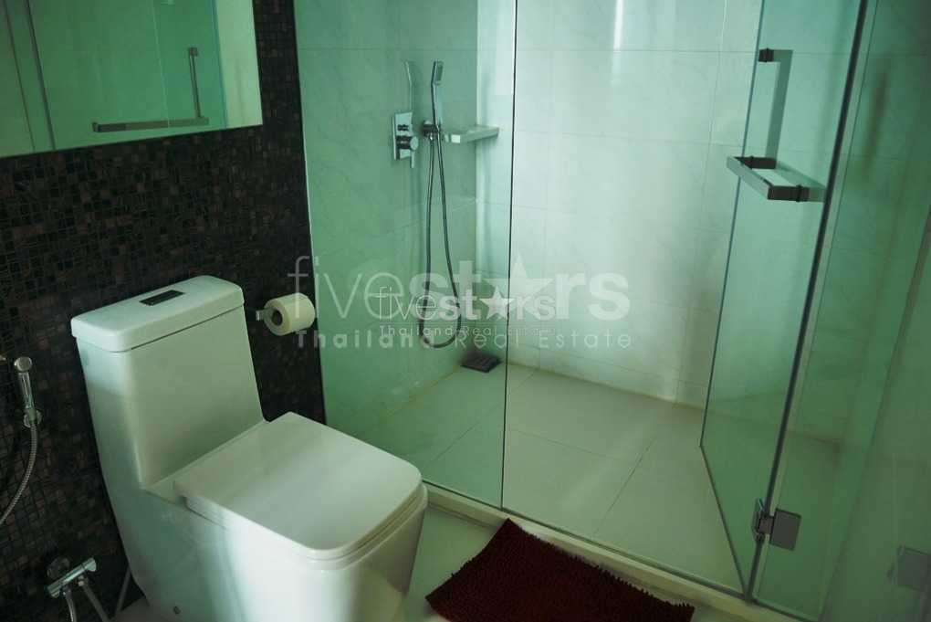 Appartement moderne de 2 chambre proche du BTS Phra Khanong, photo 6