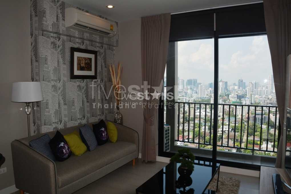Appartement 2 chambres en étage élevé proche de Thonglor, photo 4