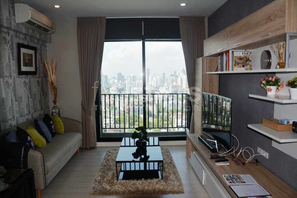 Appartement 2 chambres en étage élevé proche de Thonglor, photo 5