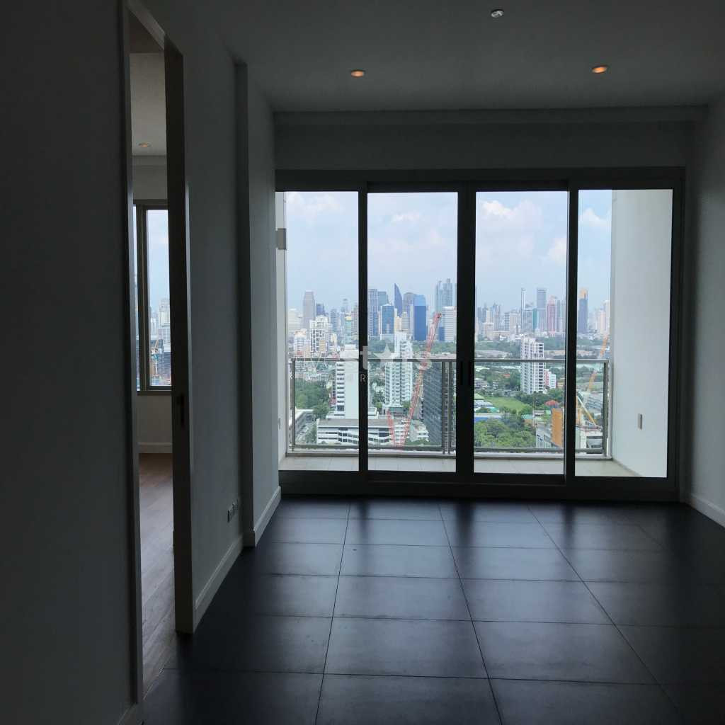 2-Bedroom Luxury Condominium in Rajadamri, photo 5