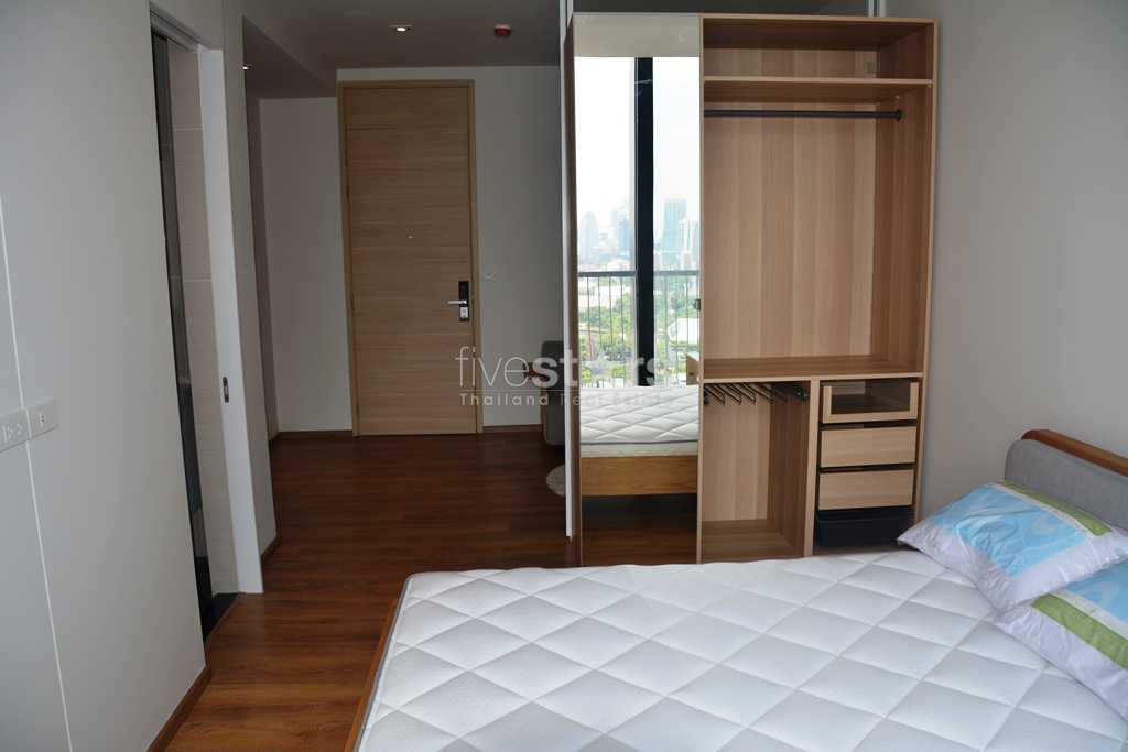 Studio moderne en étage élevé à Sukhumvit 24, photo 6