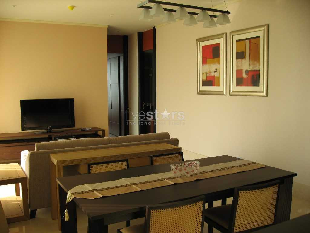 Appartement spacieux de 2 chambres proche du BTS Chong Nonsi, photo 4