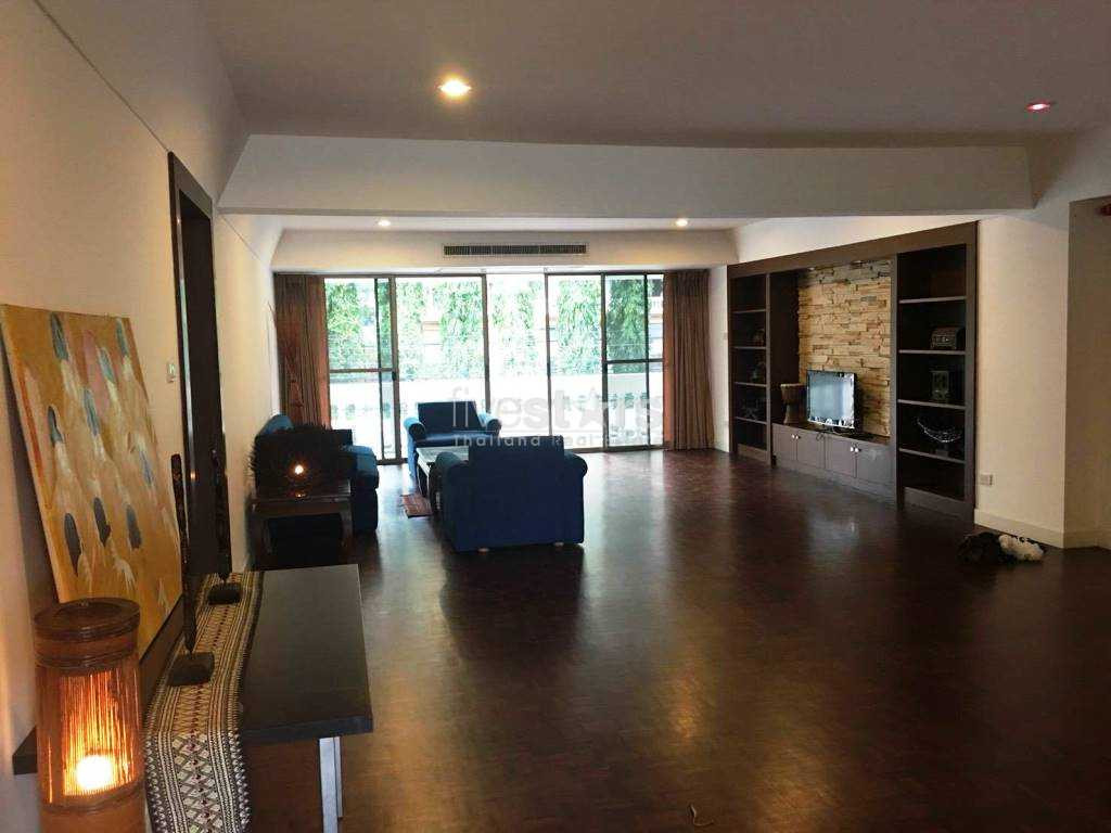 Grand appartement de 3 chambres proche du BTS Asoke