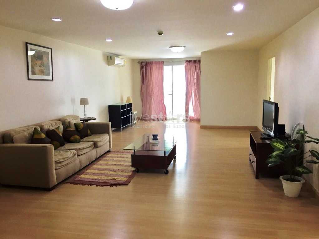 Appartement spacieux de 2 chambres à Phrom Pong