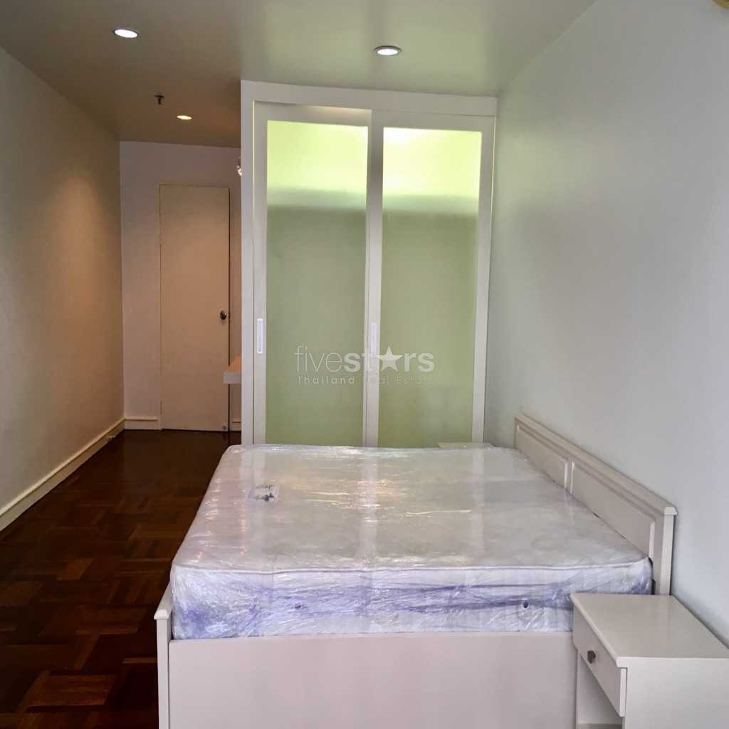 Appartement de 2 chambres entièrement rénové proche du BTS Phrom Phong, photo 7