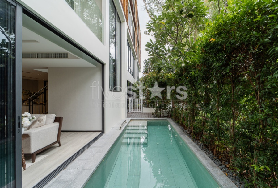 Property AHHQ31604