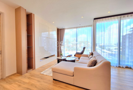 Huge 3 - Bedroom condo for rent on Sukhumvit - Bearing