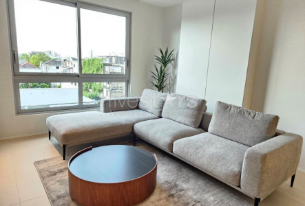 Newly refurbished 2-bedroom  for rent on Ekkamai