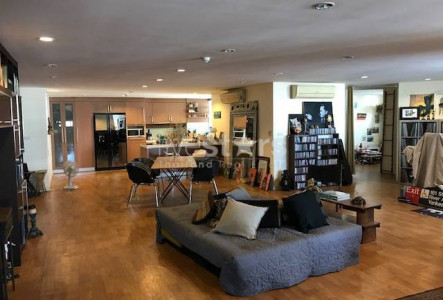 4 bedroom nice condo for sale in Ekamai area