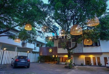 Commercial single house for rent on Ekamai