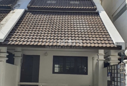 Townhouse for rent in Phrakhanong
