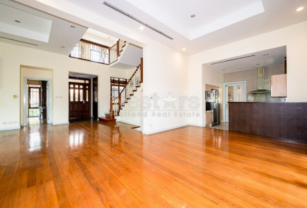 Luxury house private pool in compound on Phrakanong area