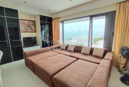 2 bedroom condo for rent close Khlong Toei MRT Station