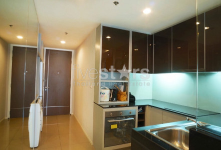 2-bedroom condo for rent on Nana to Asoke