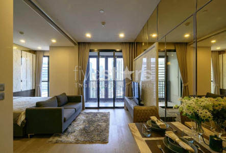 1-bedroom modern condo for rent close to Asoke BTS station