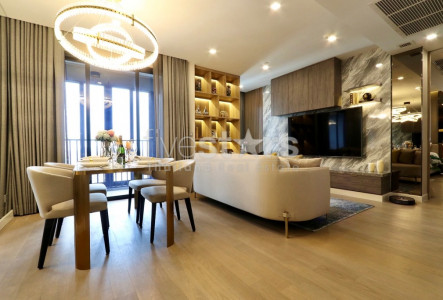 1-bedroom modern condo for rent close to Asoke BTS station