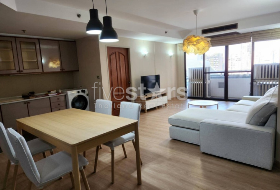 Large 2 bedrooms condo for rent close to BTS Asoke