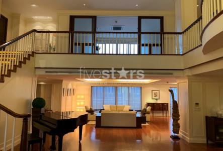 Duplex Penthouse 4+1 bedrooms  for rent in the mid of Sukhumvit-Asoke Road