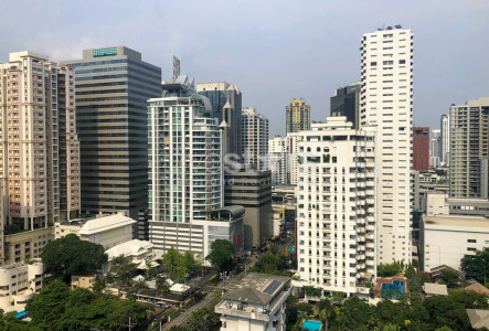 Spacious 3-bedroom condo for sale only 350m from BTS Asoke!