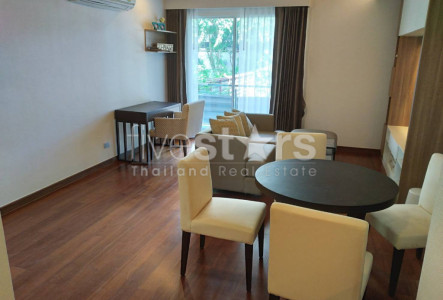 Modern 2-bedroom condo within easy reach of BTS Nana