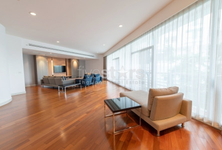 Penthouse 5 bedrooms apartment for rent in Sathorn