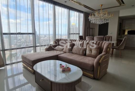 Penthouse 2-Bedroom for rent on Sathorn-Narathiwas