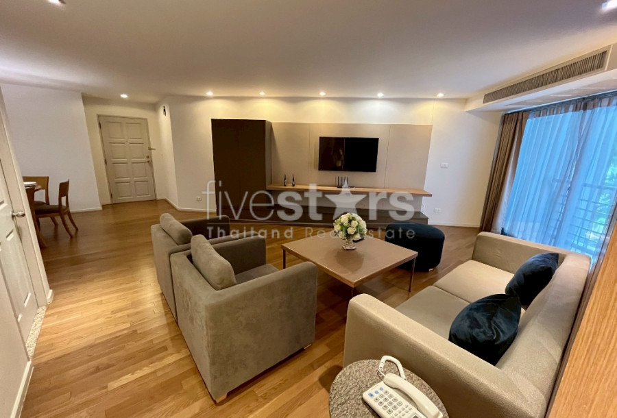 2-bedroom garden view apartment for rent on Narathiwas-Sathorn
