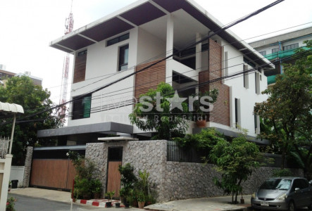 Luxury single house 6 bedroom for sale on Narathiwas