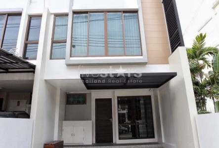 townhouse for rent in Bangkok BTS Bangchak