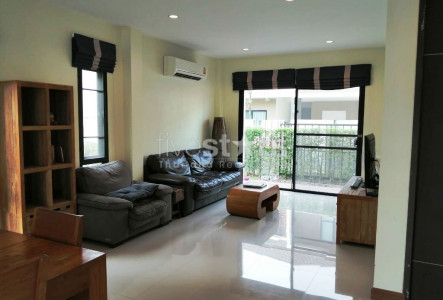House in compound 3 bedrooms for rent on Srinakarin road