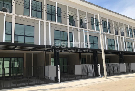 3-bedroom townhome for rent on Srinakarin – Rama 9 