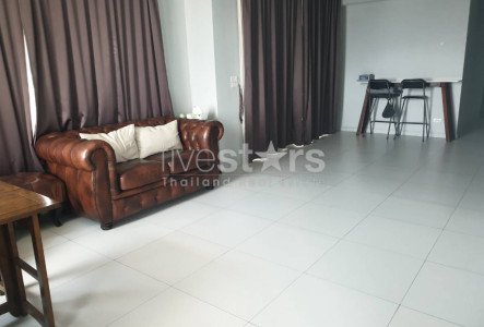 2-bedroom condo for rent on Petchaburi road 