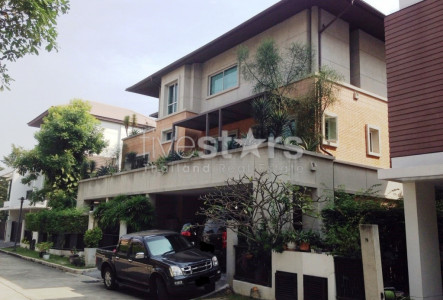 4 bedroom house in compound for sale on Rama 9 to Ramkhamheng 24