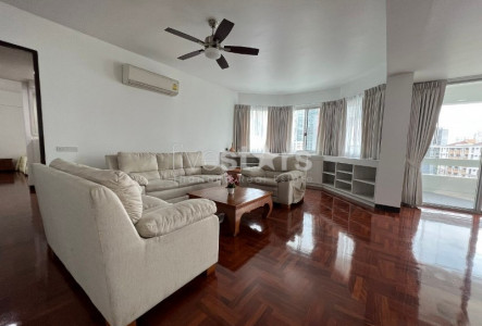 3-bedroom pet friendly apartment for rent on Phrom Phong 