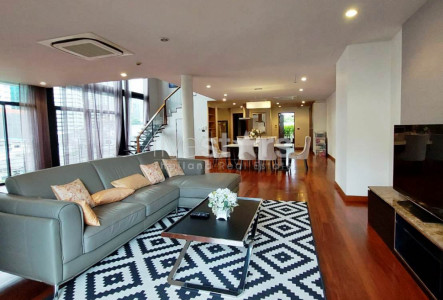 3-bedroom duplex apartment for rent close to Phrom Phong BTS station 