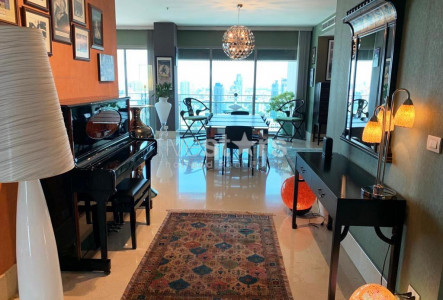 4-bedroom Penthouse for rent close to Phrom Phong BTS station